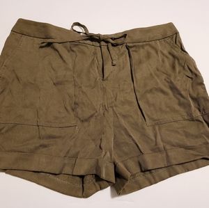 Banana Republic  green olive shorts